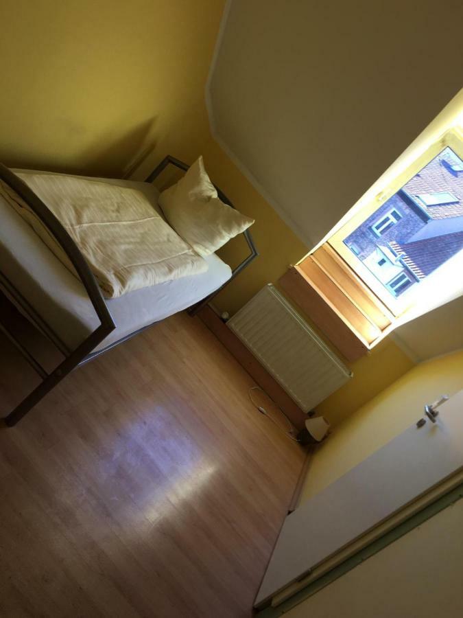 Doppelbettzimmer Mit Bad Kaiserslautern Exteriér fotografie